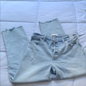 BRAND NEW Abercrombie and Fitch Curve Love Jeans